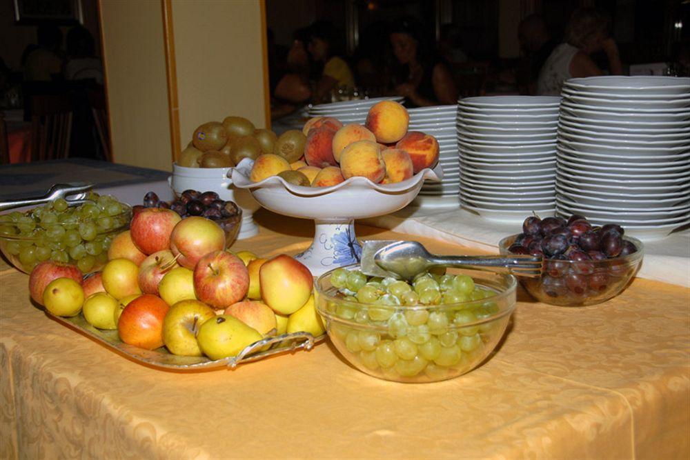 Hotel Meeting 3*